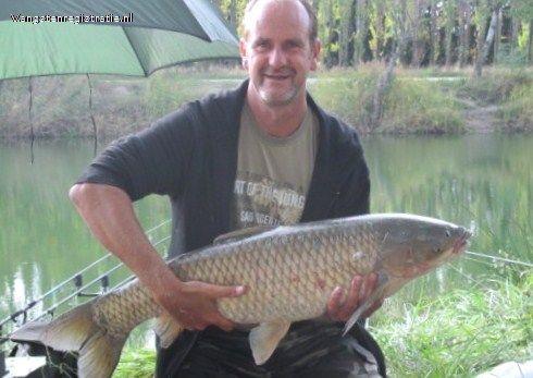 Graskarper van 25 pond & 97 cm