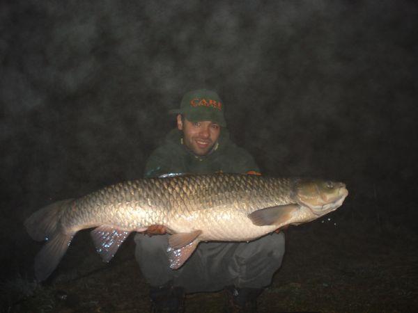 Graskarper van 27 pond & 105 cm