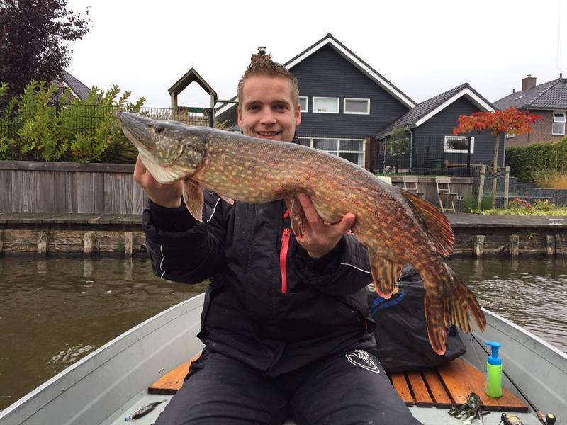 Snoek van 83 cm