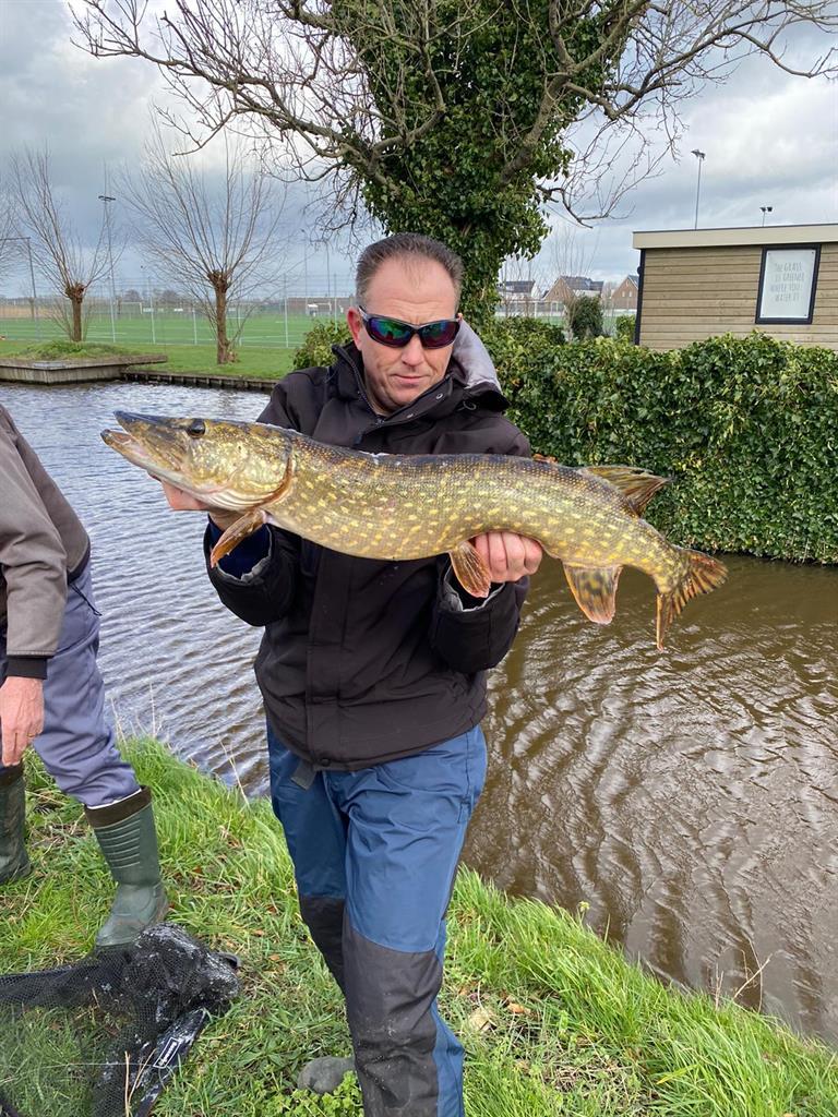 Snoek van 83 cm