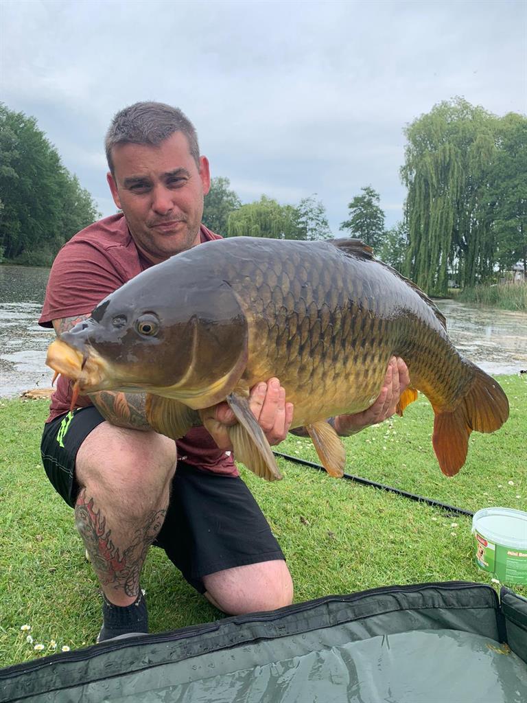 Schubkarper van 28 pond