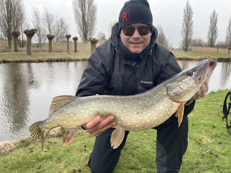 Snoek van 78 cm