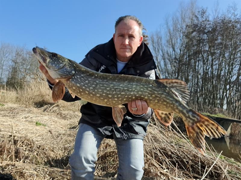 Snoek van 84 cm