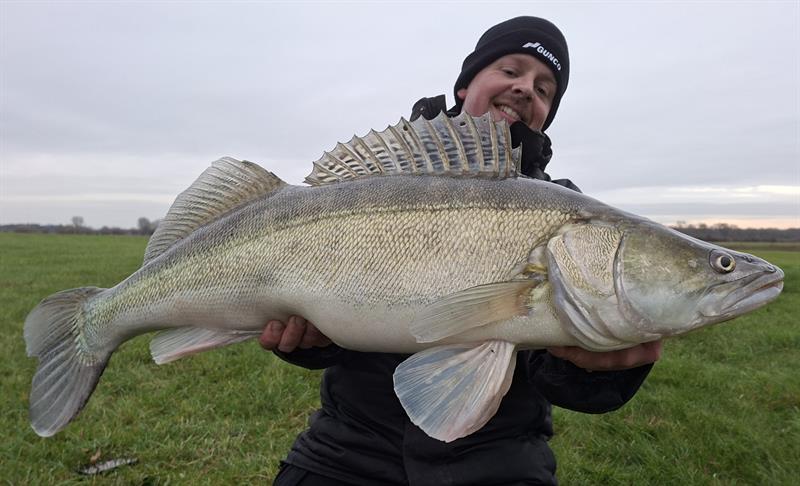 Snoekbaars van 92 cm